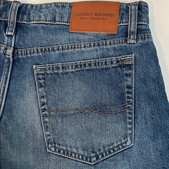 Lucky Brand Shorts Women's 8 Frayed Hem Denim Shorts ‘The Cut Off’ Button Up - Picture 7 of 13